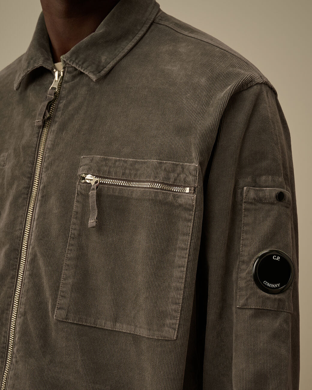 LENS ZIPPED OVERSHIRT